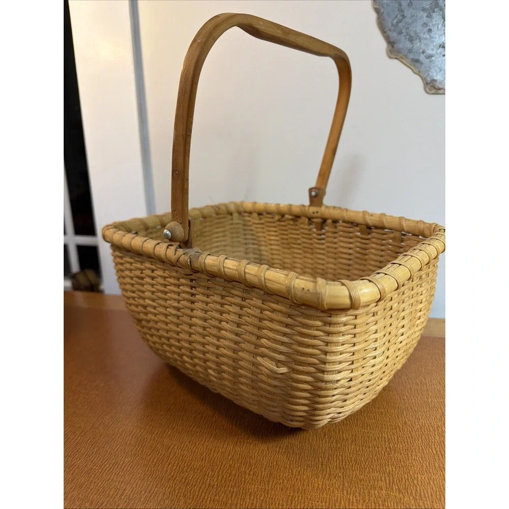 Vtg Light Toned Woven Gathering Basket Swing Wooden Handle Metal Rivets 11x8x6